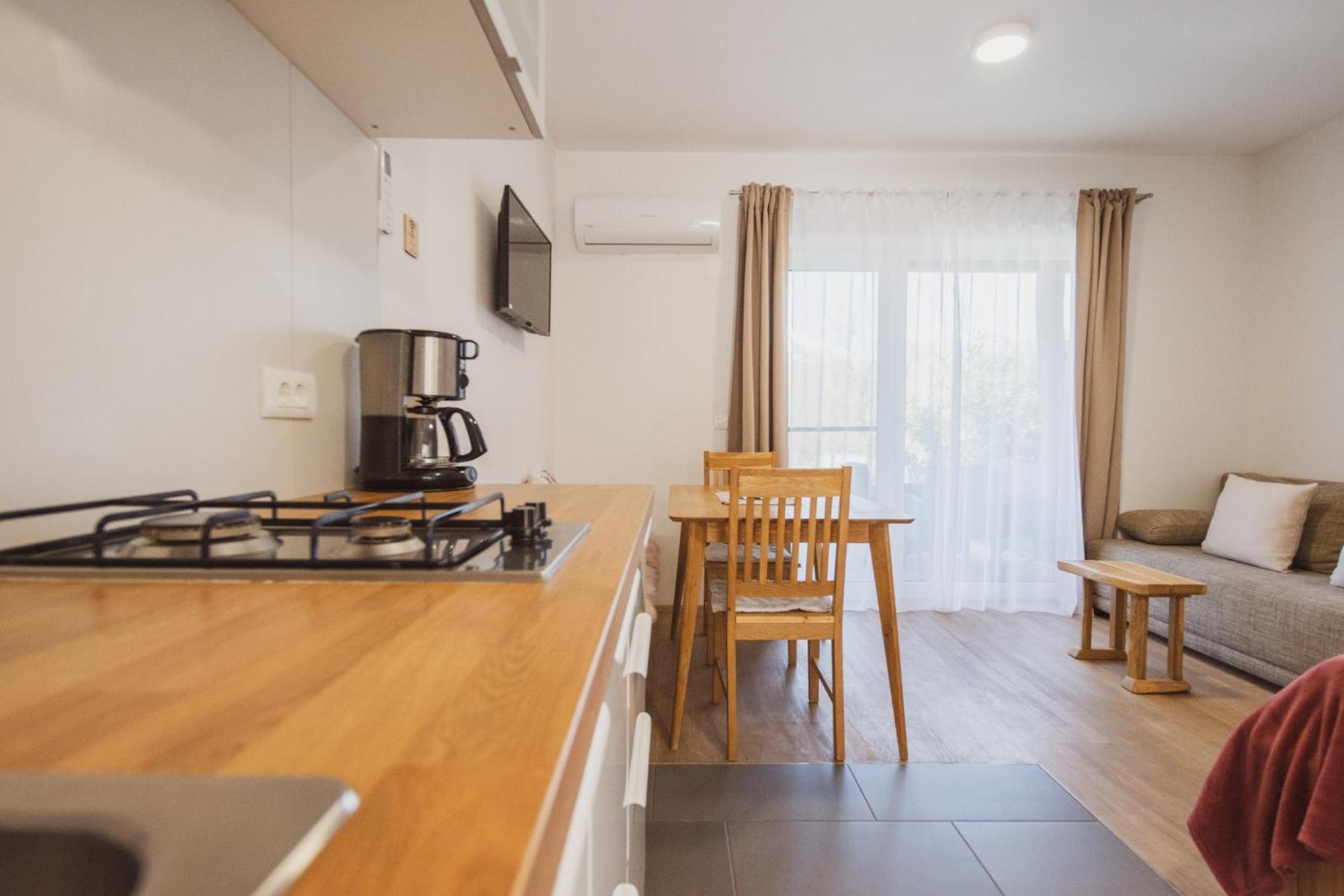 Pr'Fik Apartments Kranj Bilik gambar